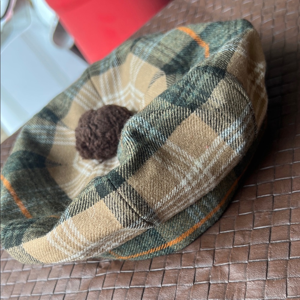 1950’s Plaid Beret in Tan and Green Scottish House